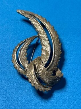 Sarah Coventry Silver-Tone Feather Swirl Brooch